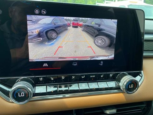 New 2026 GMC Canyon AT4 w/ AT4 Premium Package image 10