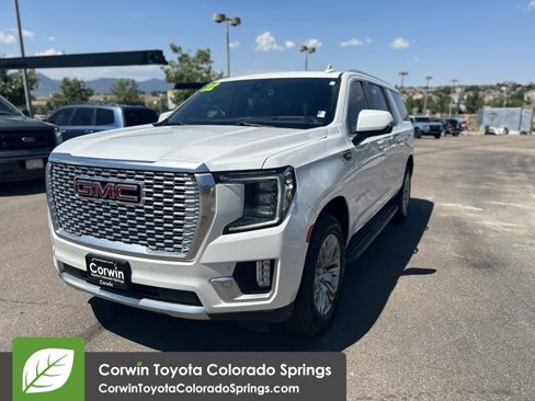 Used 2022 GMC Yukon XL Denali image 4