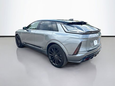 New 2026 Cadillac Lyriq V image 7