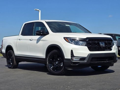New 2026 Honda Ridgeline Black Edition image 2