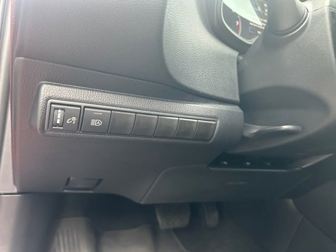 Used 2024 Toyota Corolla SE w/ SE Premium Package image 21