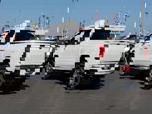 New 2025 Chevrolet Colorado LT w/ Advanced Trailering Package image 2