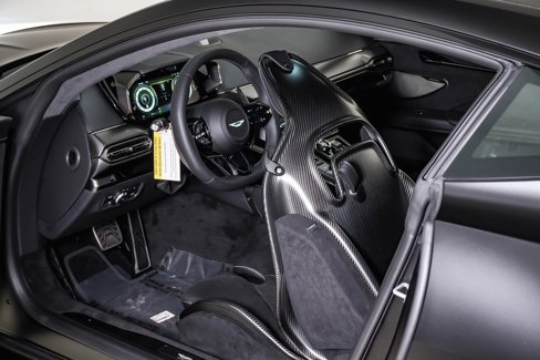 New 2025 Aston Martin V8 Vantage Coupe image 28