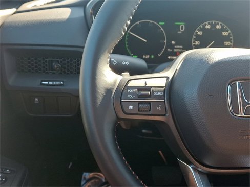 Used 2025 Honda CR-V Sport image 21