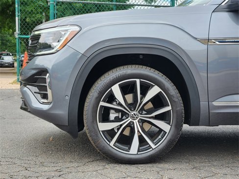 New 2025 Volkswagen Atlas Cross Sport SEL Premium R-Line image 9