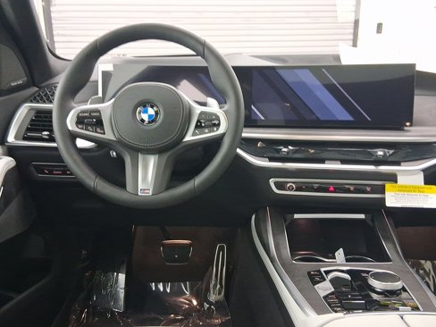 New 2026 BMW X7 xDrive40i w/ M Sport Package image 4