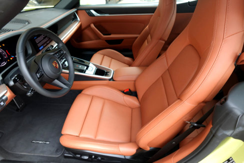 Used 2025 Porsche 911 Carrera image 12