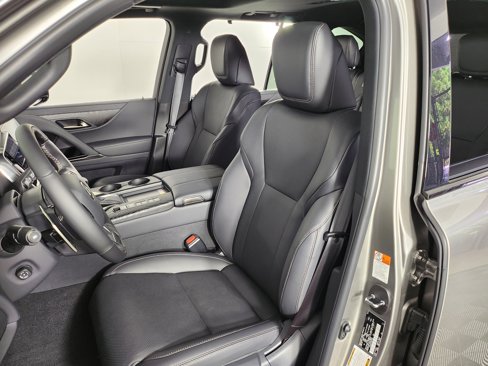 New 2025 Lexus LX 600 4WD w/ Luxury Package image 9