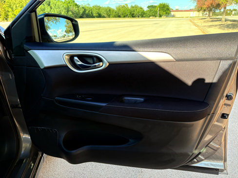 Used 2015 Nissan Sentra SV w/ Navigation Package image 18