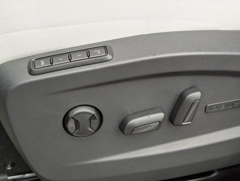 New 2025 Volkswagen ID. Buzz Pro S Plus image 29