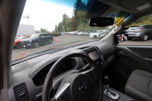 Used 2021 Nissan Frontier SV image 21