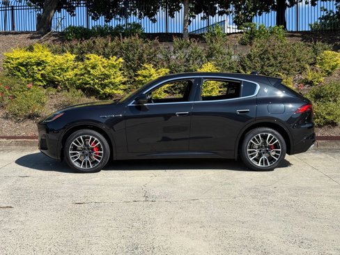 New 2025 Maserati Grecale GT image 6