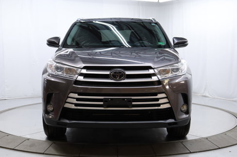 Used 2019 Toyota Highlander AWD V6 image 3