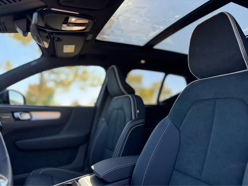 New 2026 Volvo XC40 B5 Ultra w/ Protection Package Premier image 12