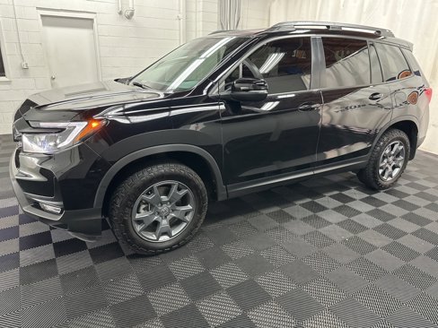 Used 2025 Honda Passport TrailSport image 5
