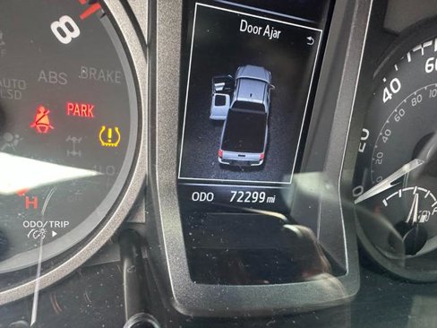 Used 2022 Toyota Tacoma TRD Sport w/ TRD Premium Sport Package image 17