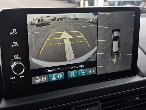 Certified 2025 Honda Pilot TrailSport image 18