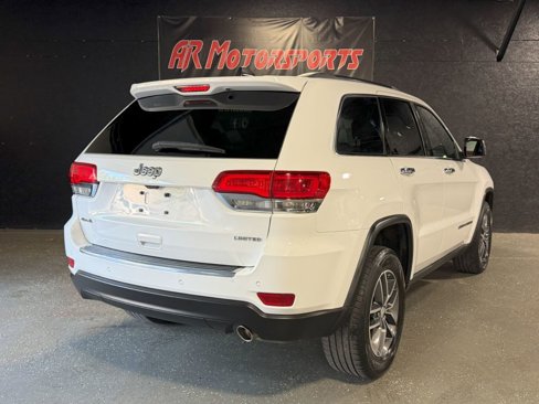 Used 2018 Jeep Grand Cherokee Limited image 3