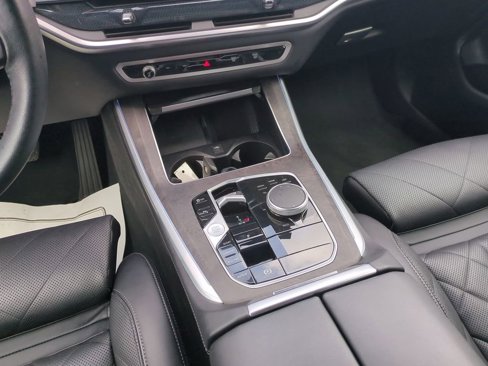 Certified 2024 BMW X5 sDrive40i w/ Premium Package image 18