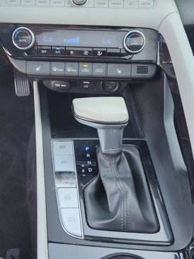 Used 2021 Hyundai Elantra Limited w/ Cargo Package image 20