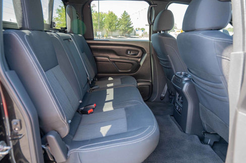 Used 2019 Nissan Titan SV w/ SV Convenience Package image 9