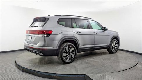 Used 2025 Volkswagen Atlas SE image 7