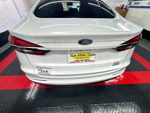 Used 2019 Ford Fusion SEL image 16