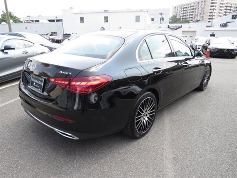 Used 2025 Mercedes-Benz C 300 4MATIC Sedan image 4