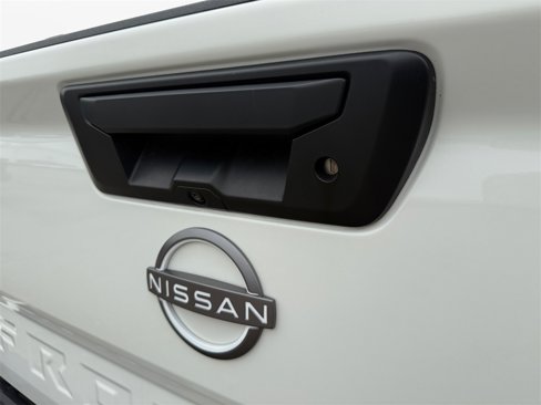 Used 2024 Nissan Frontier SV w/ SV Convenience Package image 17