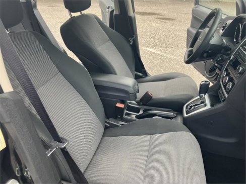 Used 2011 Dodge Caliber Heat w/ Driver Convenience Group image 23