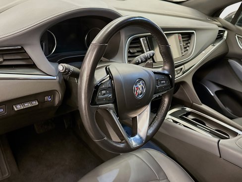 Used 2024 Buick Enclave Premium image 18