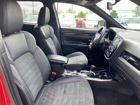 Used 2019 Mitsubishi Outlander SEL image 28