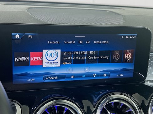 Used 2025 Mercedes-Benz GLB 250 image 21