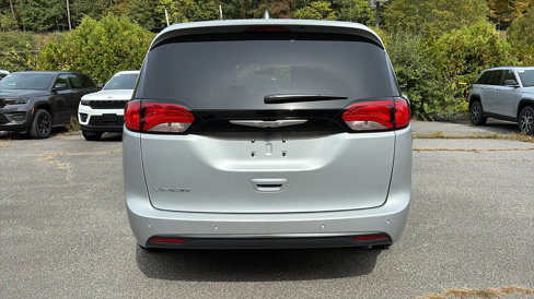 New 2026 Chrysler Voyager LX image 5