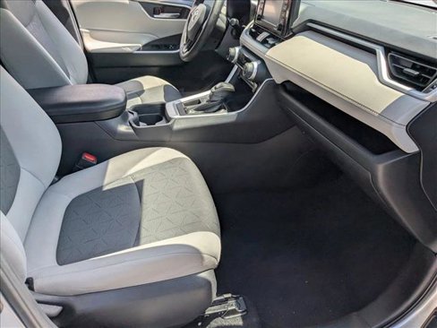 Used 2021 Toyota RAV4 XLE image 21