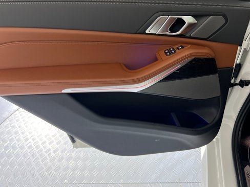 New 2026 BMW X7 M60i image 34