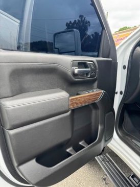 Used 2021 Chevrolet Silverado 2500 High Country w/ Technology Package image 11
