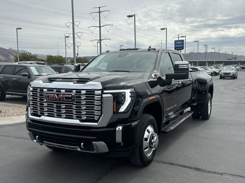 Certified 2024 GMC Sierra 3500 Denali w/ Denali Reserve Package image 4