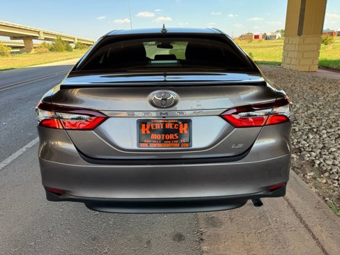 Used 2024 Toyota Camry LE image 4