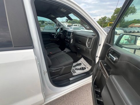 Used 2022 Chevrolet Silverado 1500 LT w/ Safety Package image 19