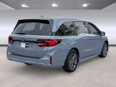New 2026 Honda Odyssey Touring image 9
