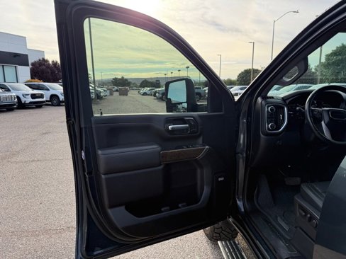 Used 2022 GMC Sierra 2500 Denali image 10