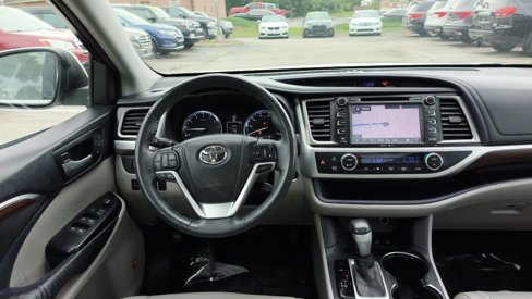 Used 2015 Toyota Highlander Limited Platinum image 24