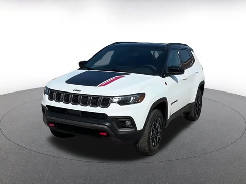 Used 2025 Jeep Compass Trailhawk image 7
