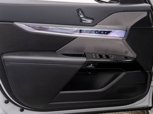 New 2025 BMW i7 eDrive50 w/ M Sport Package image 14