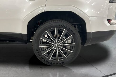 Used 2025 Lexus GX 550 image 26