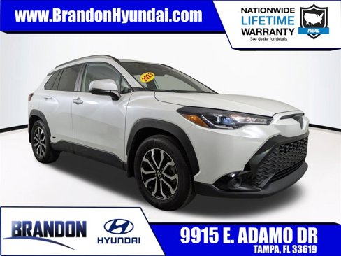 Used 2023 Toyota Corolla Cross SE image 1