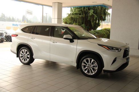 Used 2023 Toyota Highlander Limited image 17