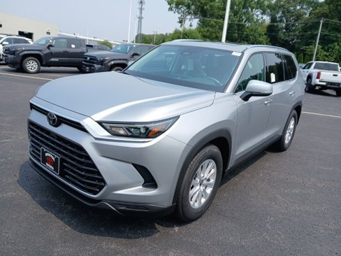 New 2025 Toyota Grand Highlander FWD image 2