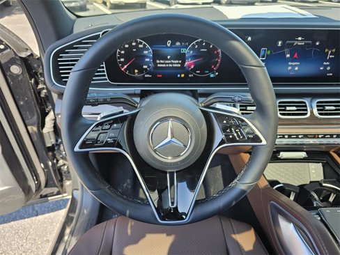 Certified 2025 Mercedes-Benz GLS 450 4MATIC image 17